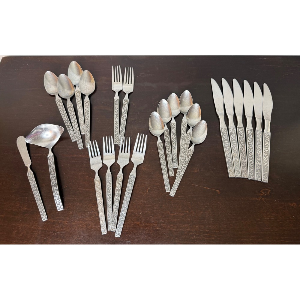 Riviera Stainless Steel Flatware Set Japan Scroll Filigree Pattern 24 Pieces